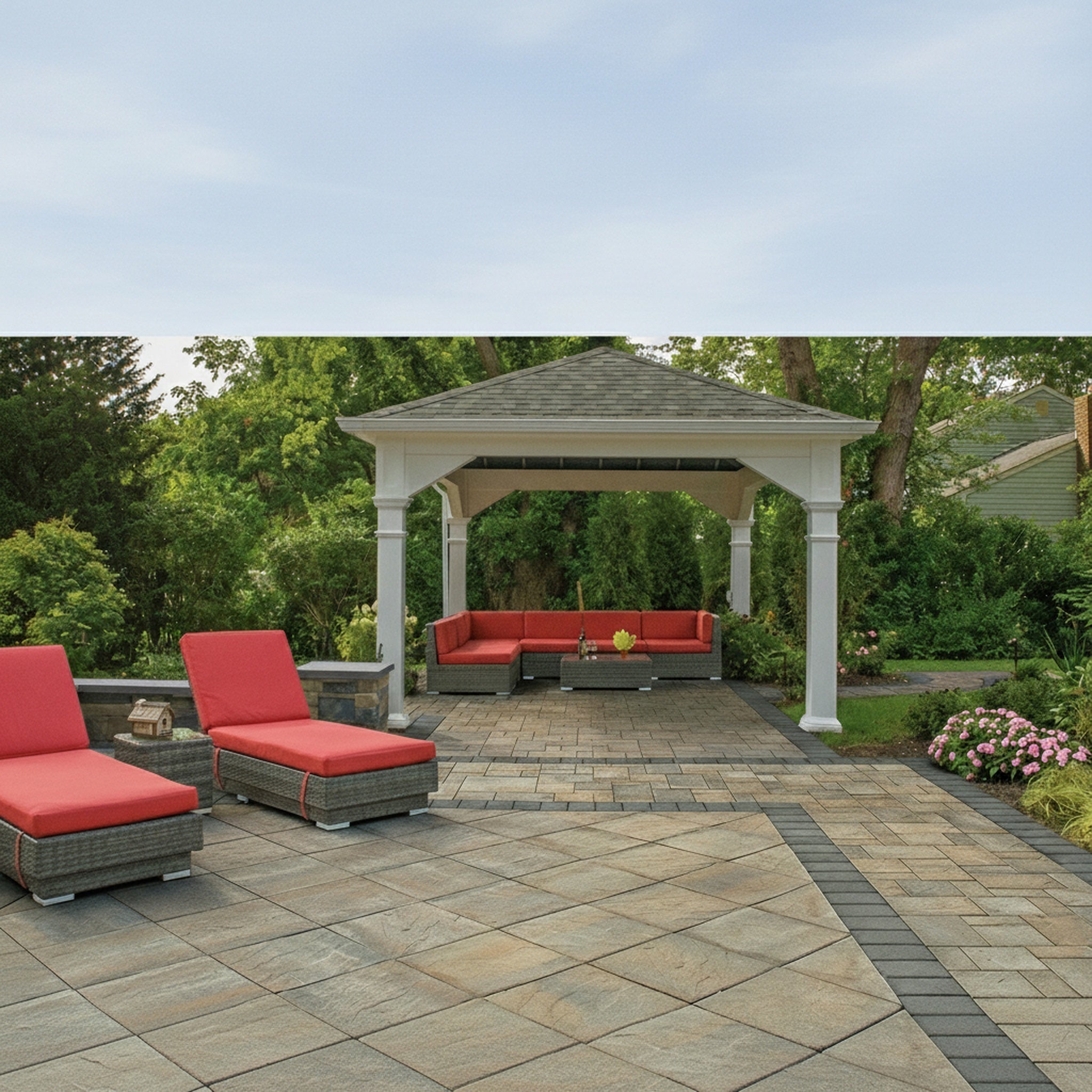 Sherwood Ledgestone 18" x 18" Smooth - Lifestyle 2
