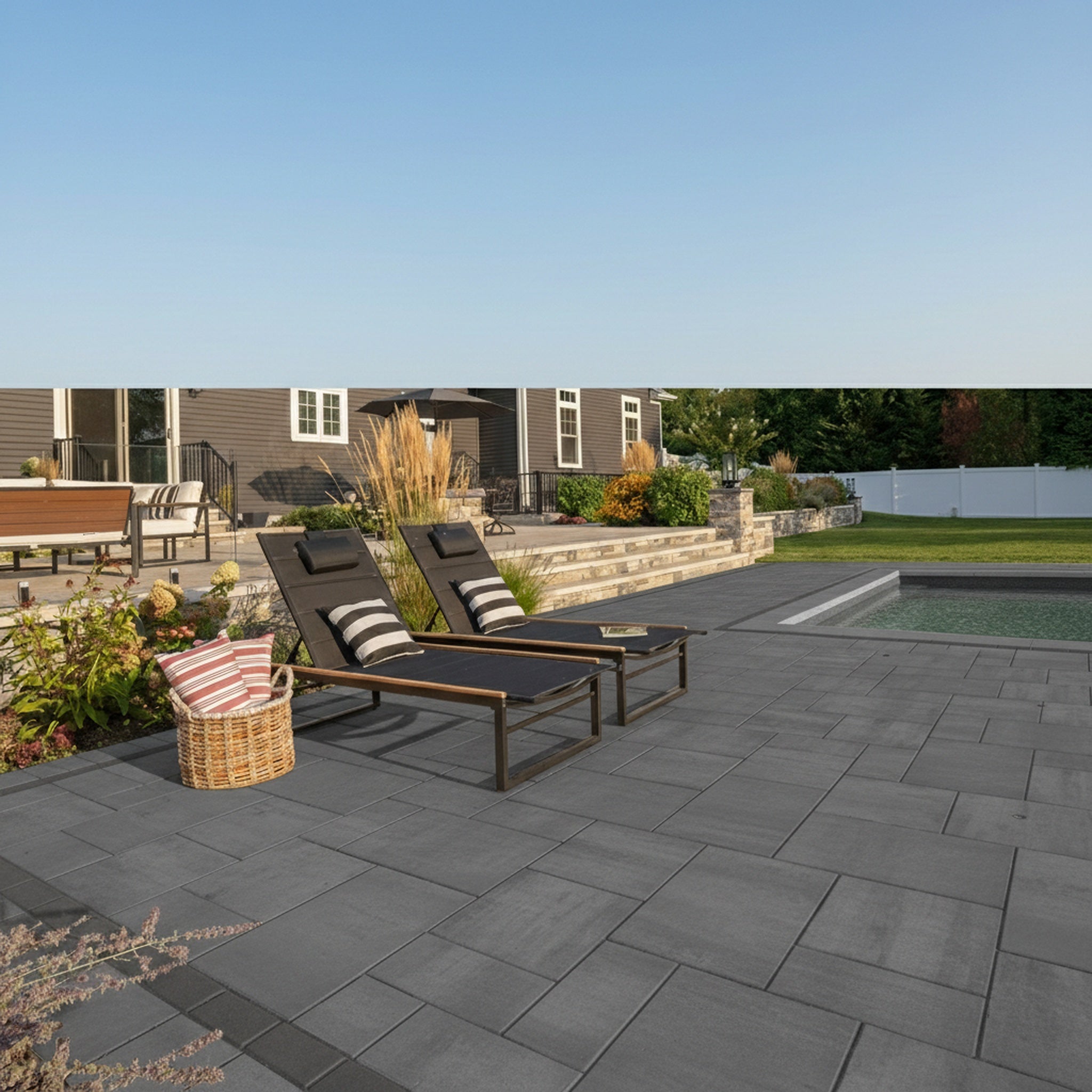 Sherwood Ledgestone 4 1/2" x 9" Smooth - Lifestyle 3