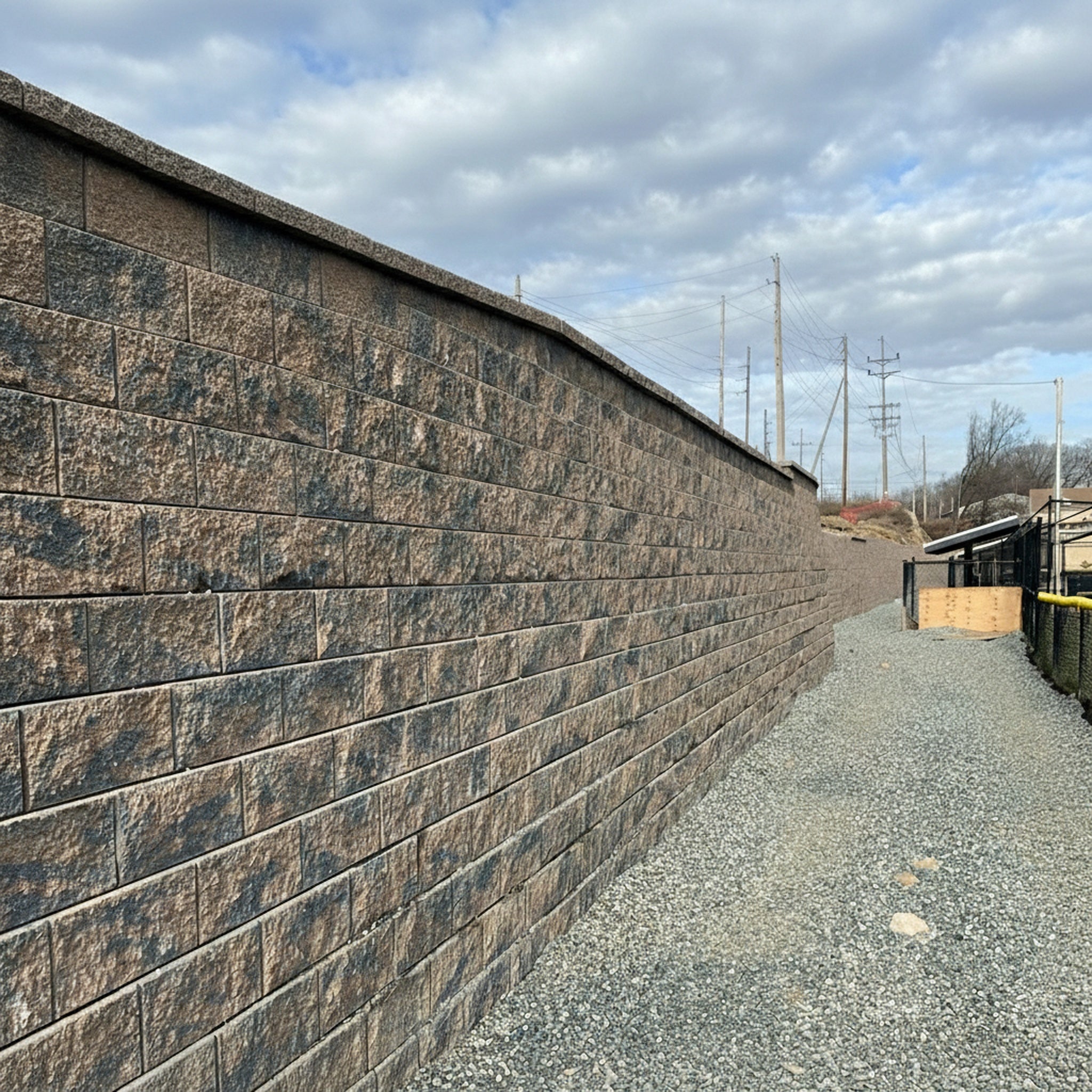 Sigma Plus 8" Wall Split Face (C) - Lifestyle 2