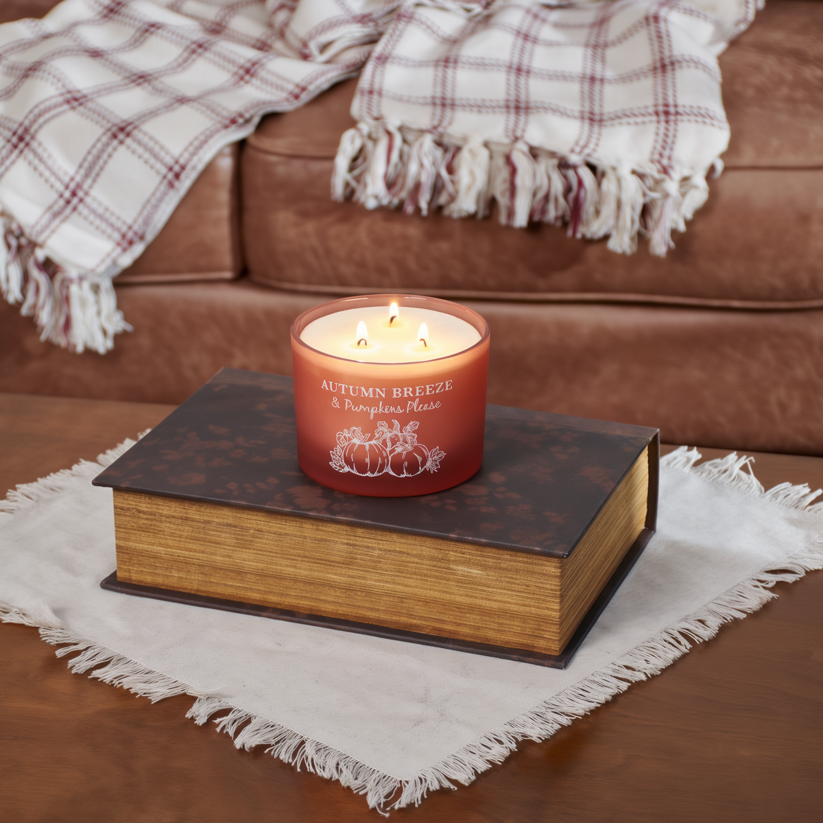 Primitives By Kathy Autumn Breeze & Pumpkins Please Candle -- lifestyle