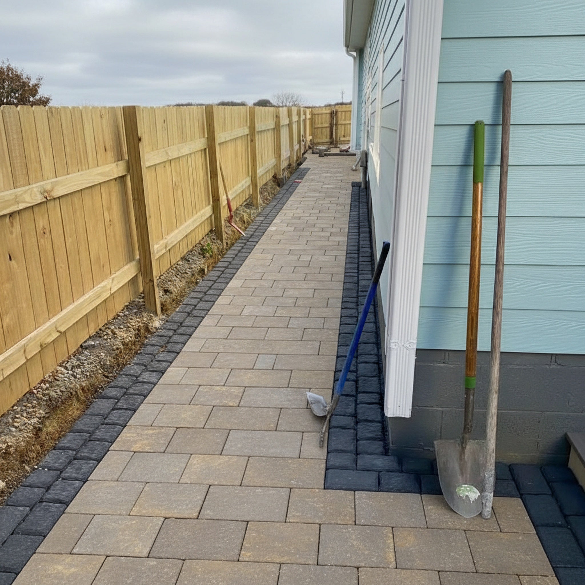 Crusader Ledgestone Permeable 3-Pc. Design Kit - Lifestyle 5
