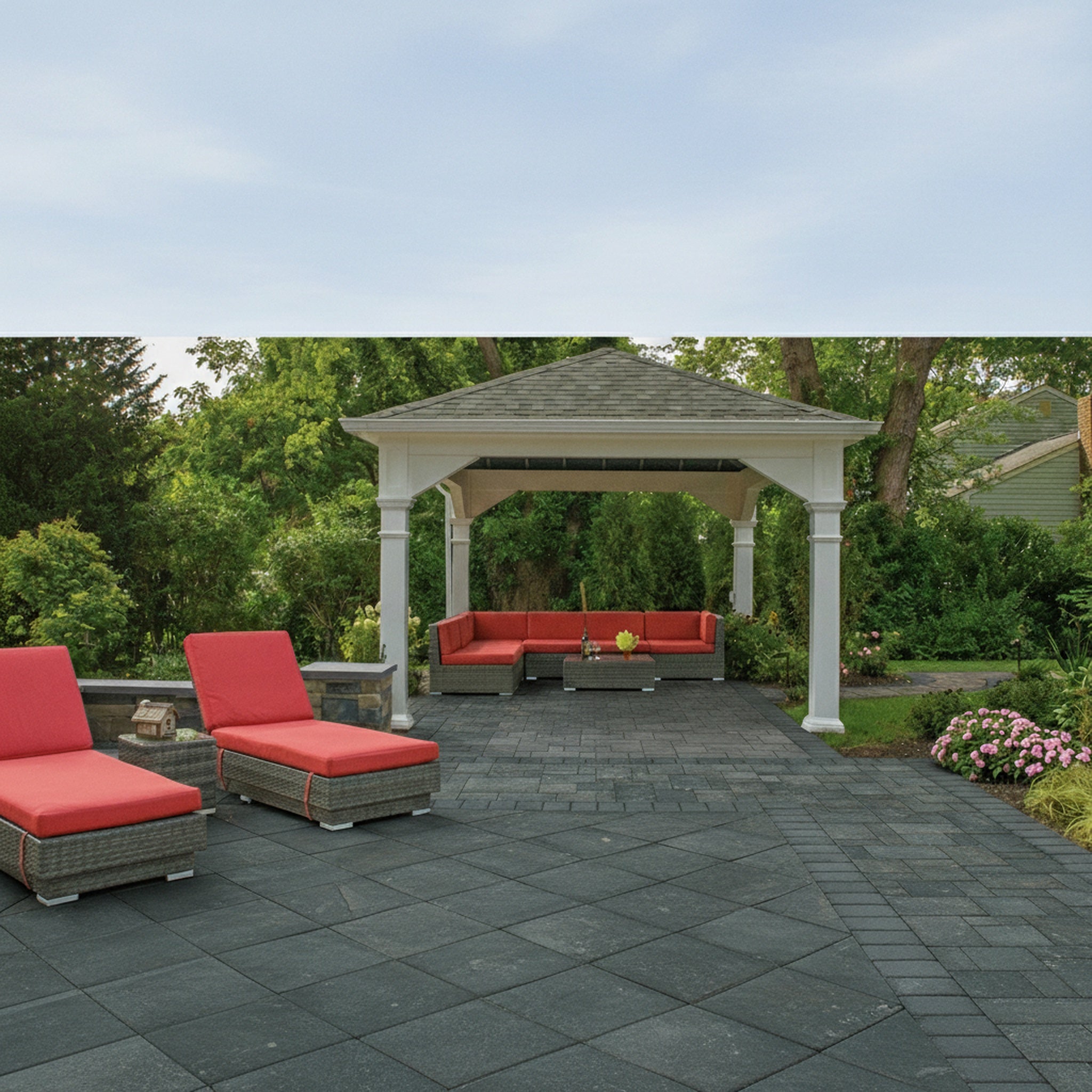 Sherwood Ledgestone 18" x 18" Smooth - Lifestyle 2