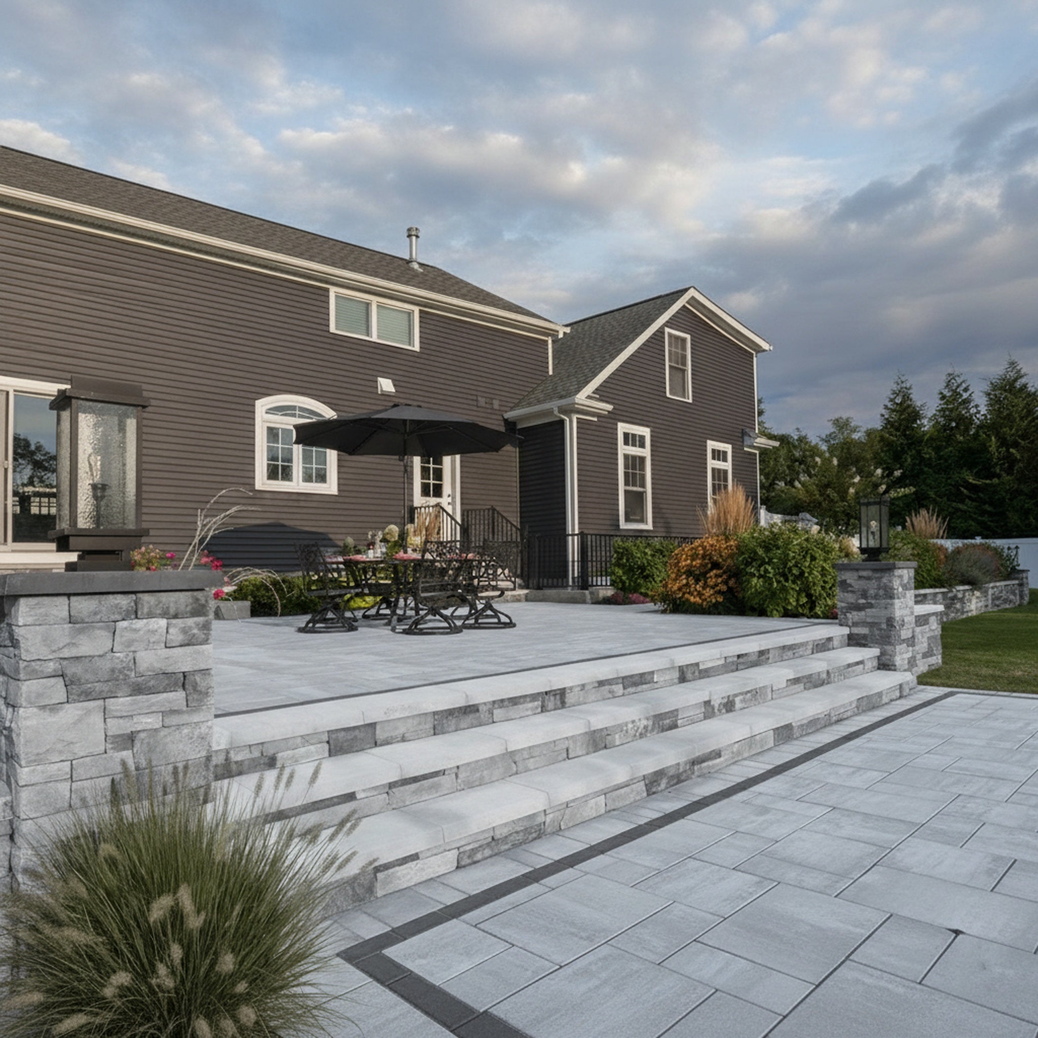 Sherwood Ledgestone 4 1/2" x 9" Smooth - Lifestyle 2
