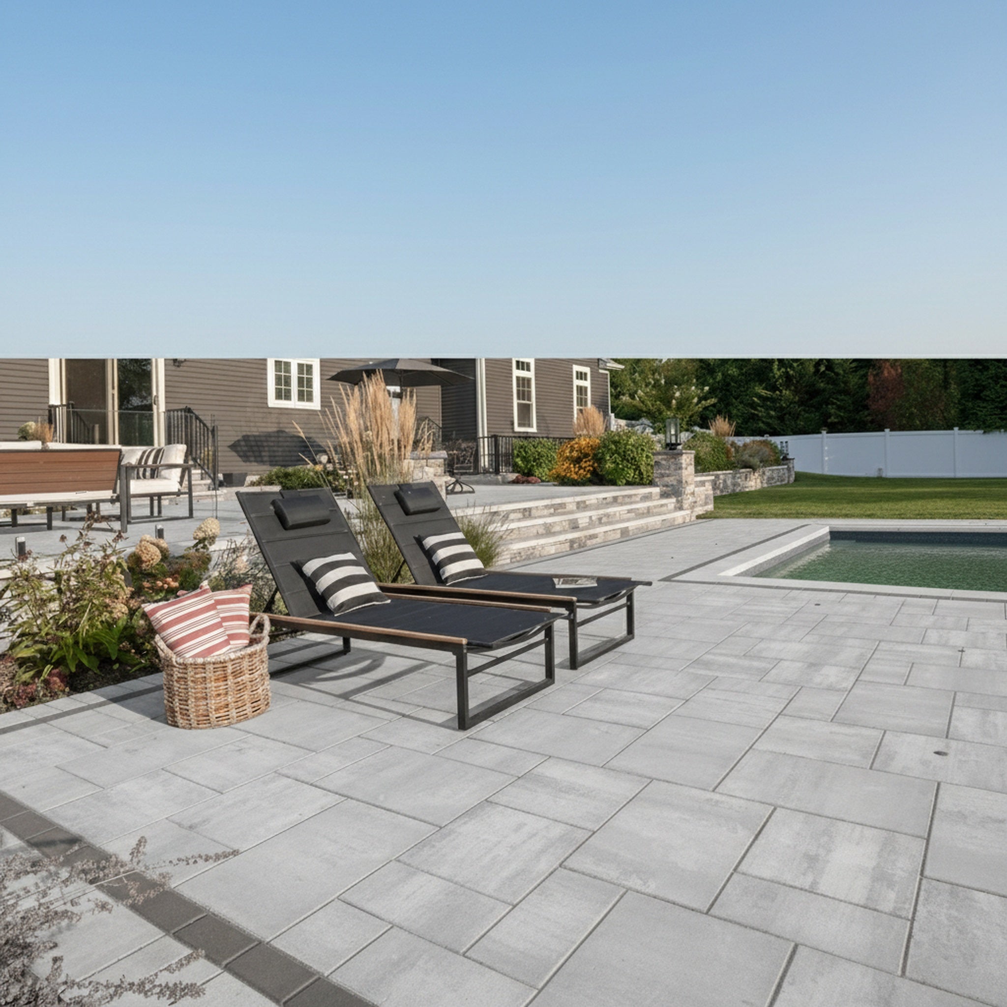 Sherwood Ledgestone 4 1/2" x 9" Smooth - Lifestyle 3