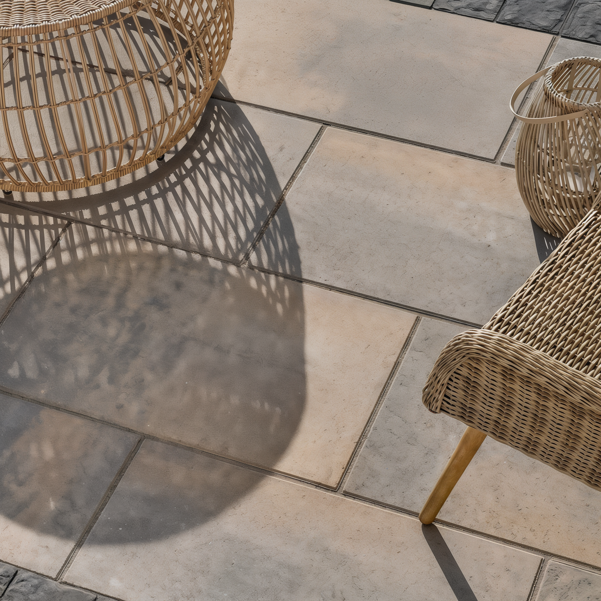 Techo-Bloc Blu 60 Champlain Grey Hd² Smooth smooth slab sleek pool deck.